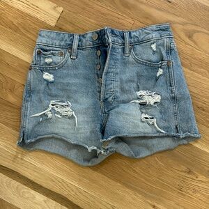 Gap Curvy Cheeky Shorts Size 2 / 26